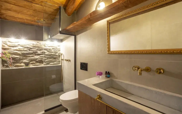 Camara Suites