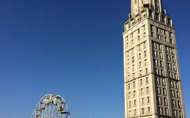 Le 360 TOUR PERRET 19eme PANORAMA 4 ETOILES