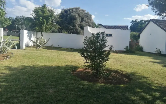 Sunflower Guesthouse Noordwyk - Midrand