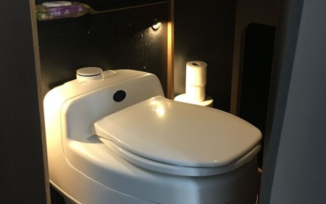 SnowLounge AuroraHut GlasIgloos IceHotel