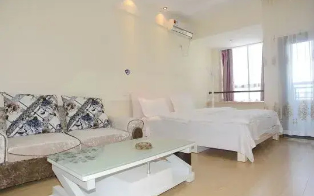Hongyin Square Apartment Hotel