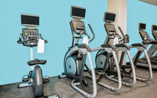 Crowne Plaza Suites Houston Southwest