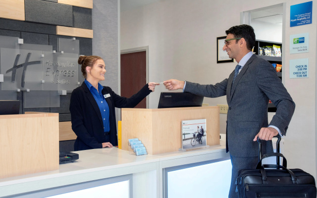 Holiday Inn Express Hotel & Suites Chester by IHG