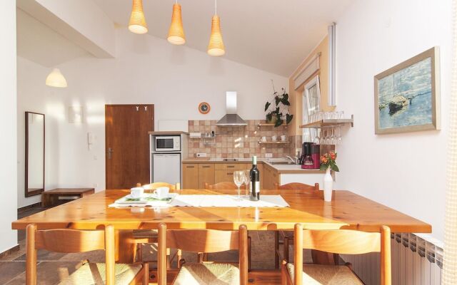Apartments Levan Ceja