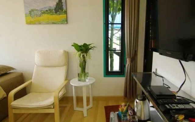 The Eight Guest House