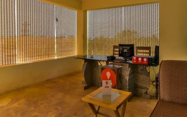 Aarya Boulevard by OYO Rooms