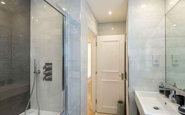 High Street Kensington Apartment