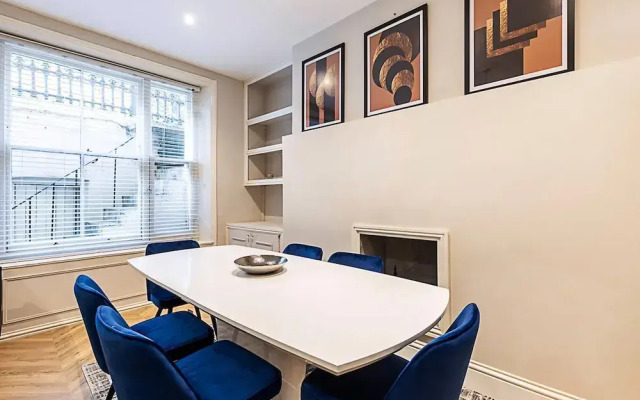 Beautiful Two Bedroom Abode in Notting Hill
