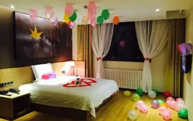 7 Days Inn Yueyang Pingjiang Tianyue Avenue Pedestrian Street