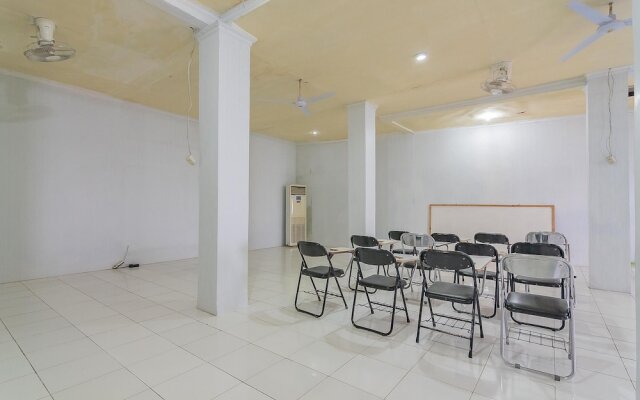 Lafa Park Adventure by RedDoorz