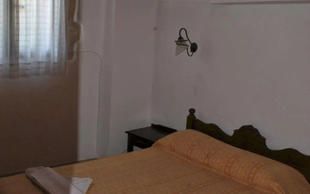 Skandalis Traditional Suites