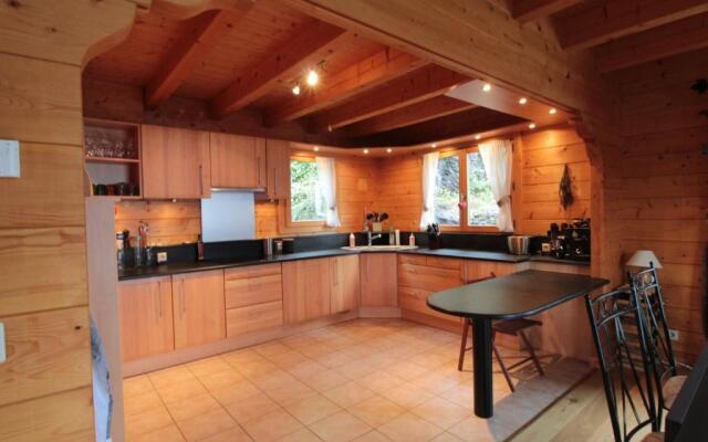 Chalet Les Carroz d'Arâches, 4 pièces, 8 personnes - FR-1-572-49