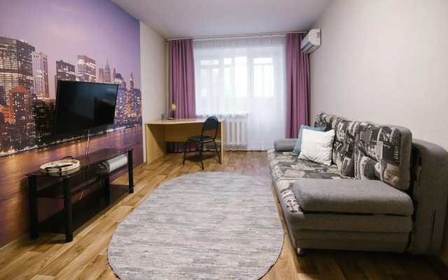 Apartments on Dikopoltseva 10