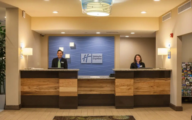 Holiday Inn Express & Suites Charleston Dwtn - Westedge by IHG
