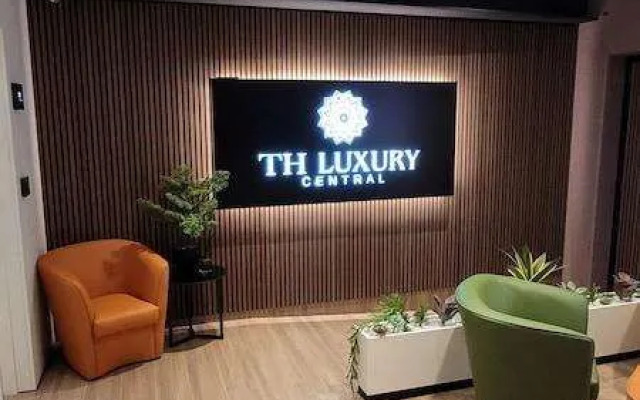 Th Luxury Central