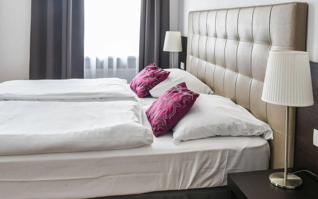 The Palace Suites and Apartments