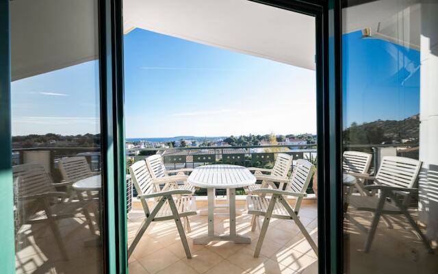 Vouliagmeni Athenian Riviera Villa