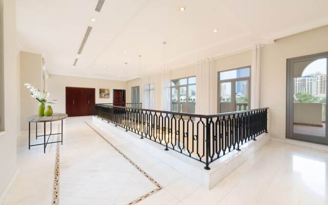 Maison Privee Private Pool and Beach Access Villa w/ Cinematic Vws