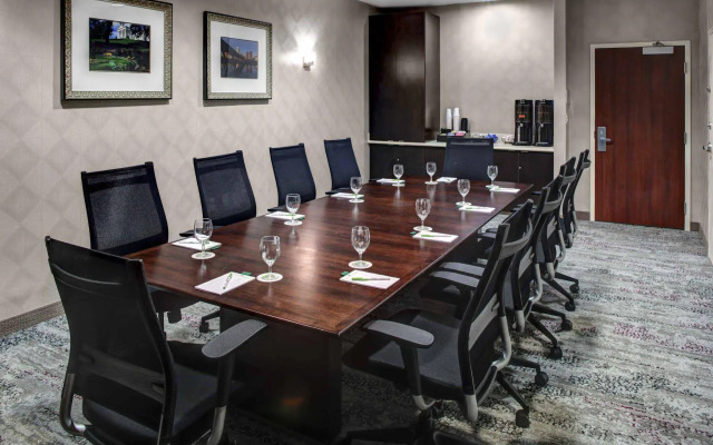 Courtyard by Marriott Richmond North