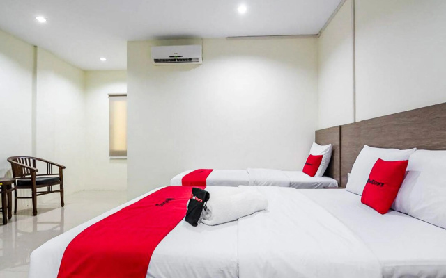RedDoorz @ Baloi Batam – Guest Rooms – Batam
