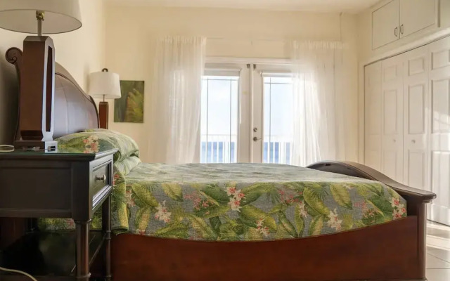 NEW Oceanfront Condo in George Town