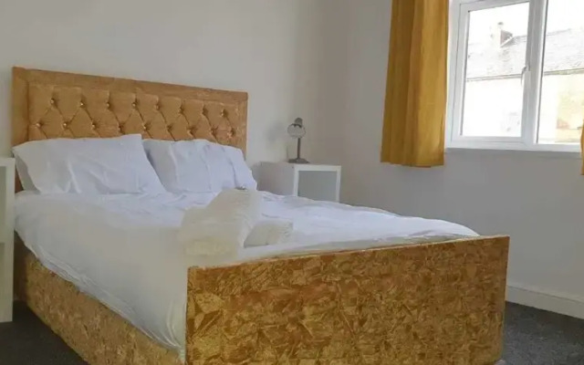 Fantastic New Room-3