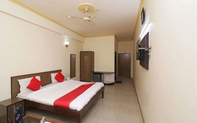OYO 24951 Vaibhav Palace