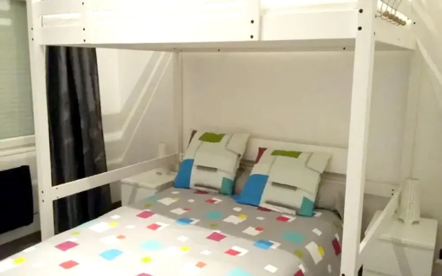 Studio in Vierville-sur-mer, With Enclosed Garden and Wifi