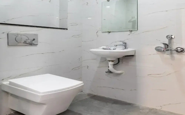 Oyo 42608 Hotel A5