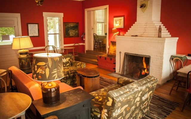 Fountain Point Resort