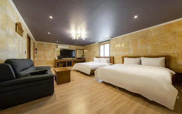Tongyeong Hotel Opera