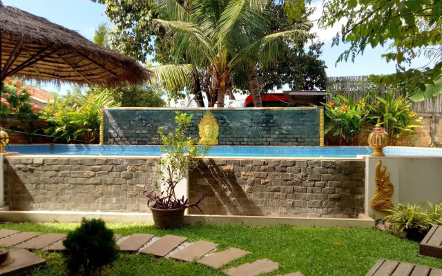 The Cashew Nut Guesthouse