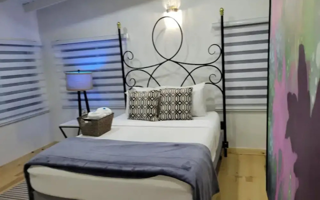 Luichy's Seaside Hotel