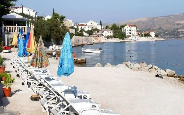 Boris - 30 m From Beach - A1