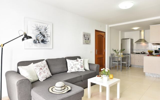 Modern and New Apartment in Arinaga Playa 2B