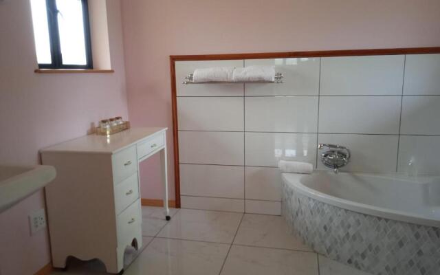 Fleur Bleue & the Timber Frame