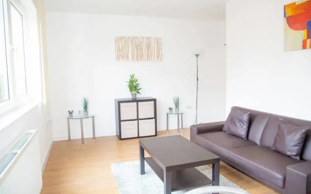 Large Shoreditch, Hoxton 3-bed Garden Flat