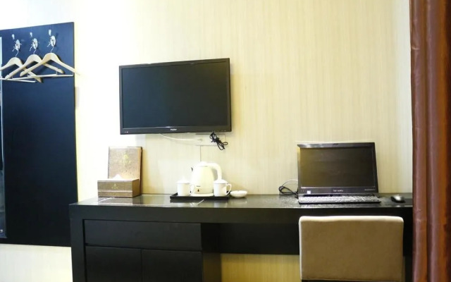 Heluo Sunshine Culture Theme Hotel