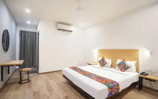Fabhotel Royale 49