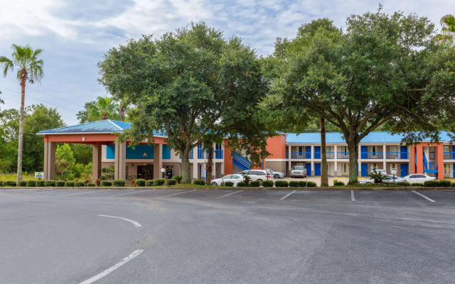 Days Inn by Wyndham Chipley