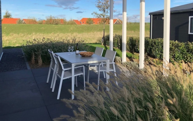 Modern, High-quality Chalet With Wifi Near the Oosterschelde
