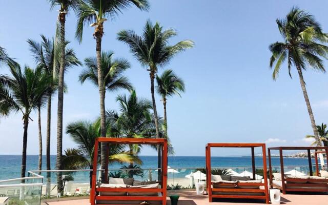 Exquisite 2BR w beach & pool in Puerto Vallarta