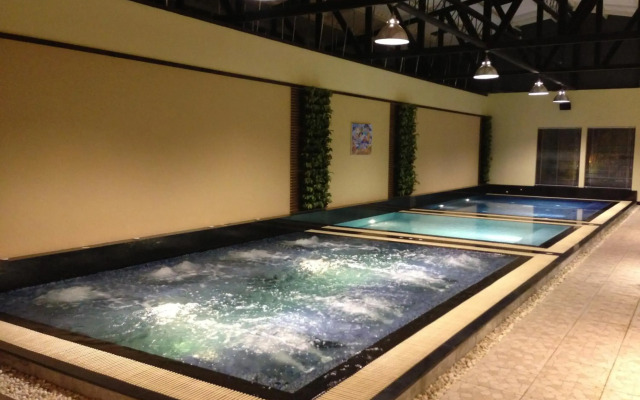 Siam Paradise Entertainment Complex