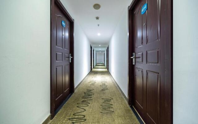 Hanting Hotel Shanghai Lujiazui Zhangyang Road