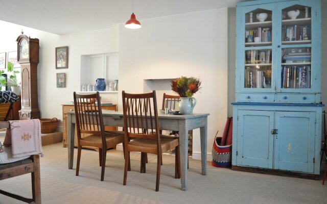 2 Bedroom Apartment With Garden in Hackney