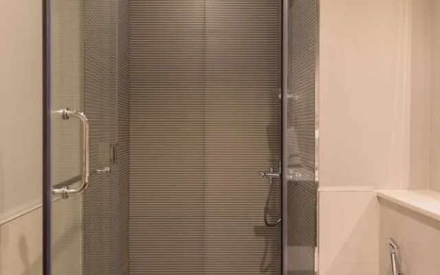 Modern 1BR in Business Bay