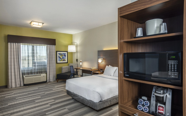 Holiday Inn Express & Suites Medicine Hat Transcanada Hwy 1 by IHG