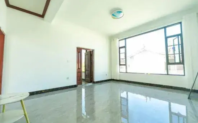 Dali Yimian Mountain View Homestay (Caicun Longqi Wharf Branch)