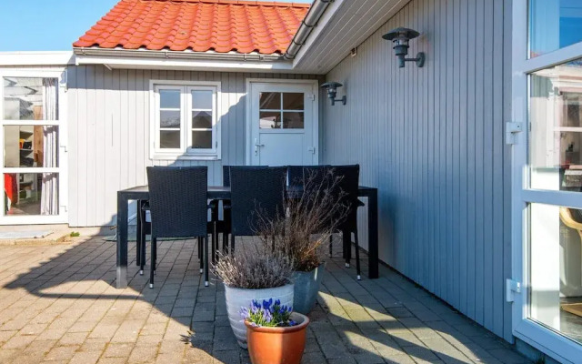 6 Person Holiday Home in Esbjerg V
