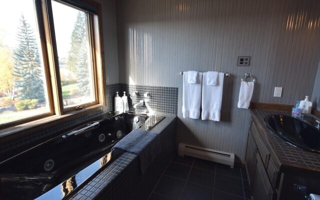 Mountain Harbor #114 3 Bedroom Condo